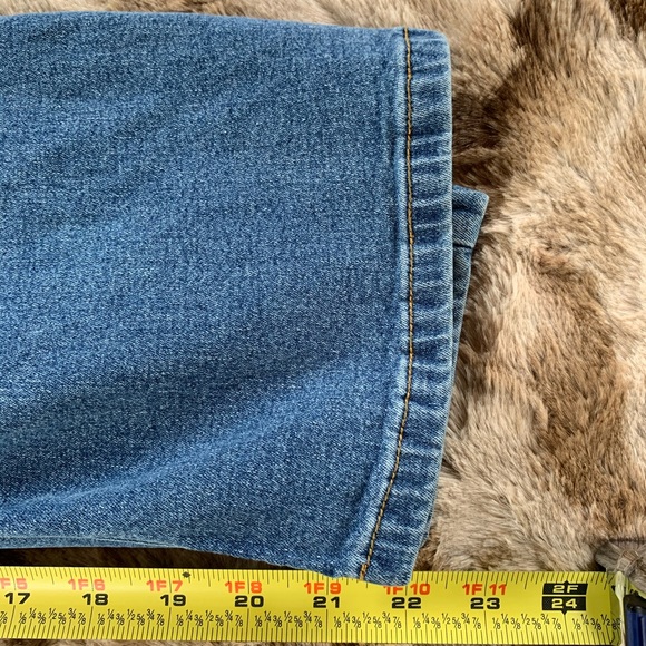 Axcess stretch crop blue jeans women sz 8 - Picture 5 of 6